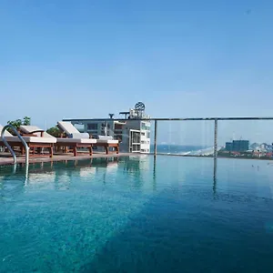 Sofiana My Khe & Spa- Rooftop Pool Bar Đà Nẵng